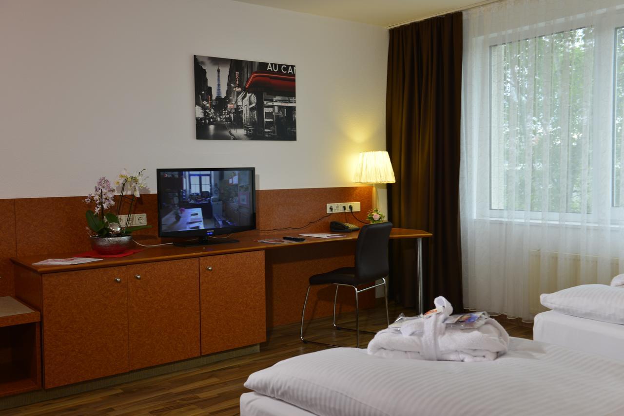 Michel Hotel Frankfurt Airport Rüsselsheim Exteriör bild