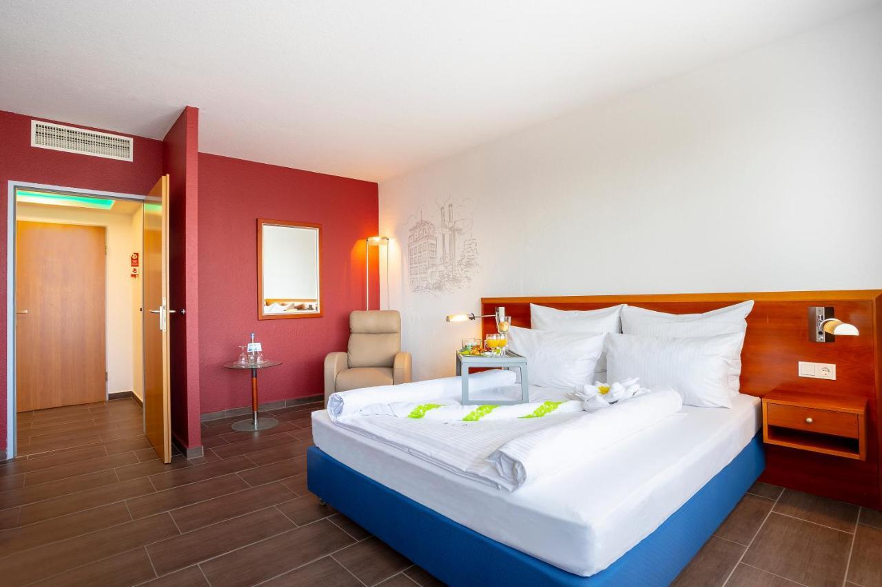 Michel Hotel Frankfurt Airport Rüsselsheim Exteriör bild