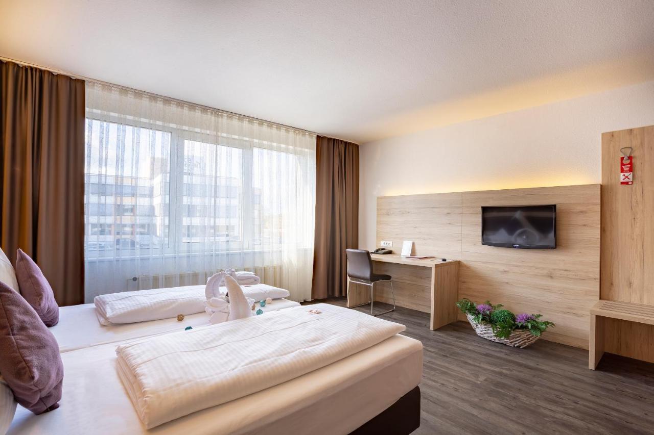 Michel Hotel Frankfurt Airport Rüsselsheim Exteriör bild